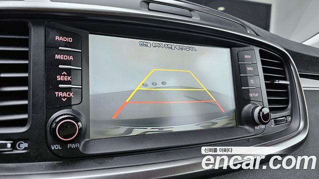 Kia Sorento 2018 — photo 21