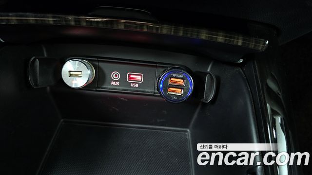 Kia Sorento 2018 — photo 24