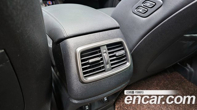 Kia Sorento 2018 — photo 31