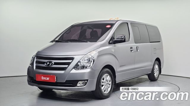 Hyundai Starex 2017 — photo 1