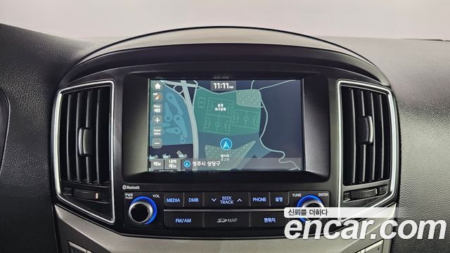 Hyundai Starex 2017 — photo 16
