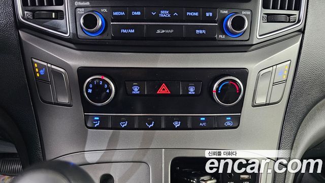 Hyundai Starex 2017 — photo 18