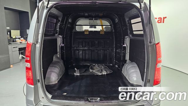 Hyundai Starex 2017 — photo 20