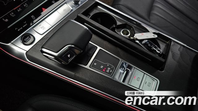 Audi A6 2021 — photo 12