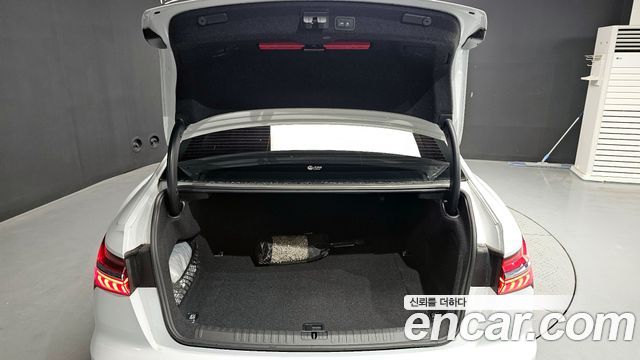 Audi A6 2021 — photo 25