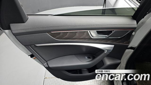 Audi A6 2021 — photo 15