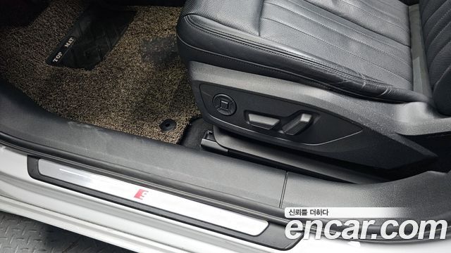 Audi A6 2021 — photo 33