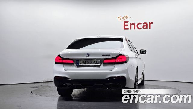 BMW 5-Series 2018 — photo 4