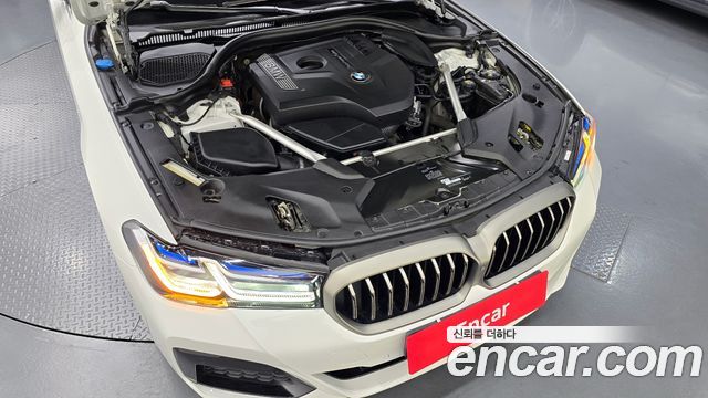 BMW 5-Series 2018 — photo 6