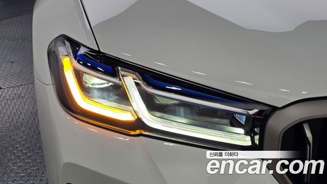 BMW 5-Series 2018 — photo 8
