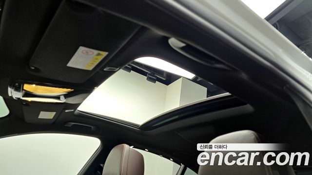 BMW 5-Series 2018 — photo 27