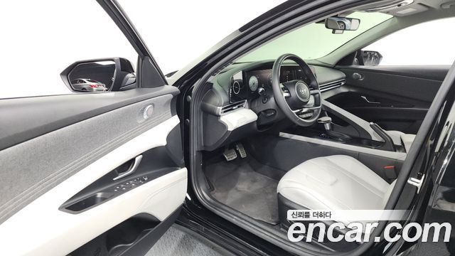 Hyundai AVANTE 2023 — photo 13