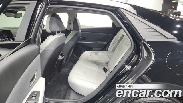 Hyundai AVANTE 2023 — photo 18