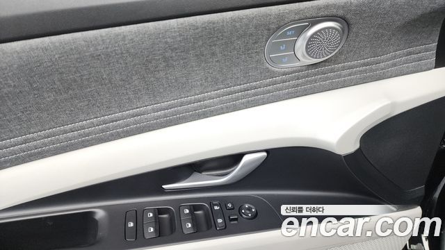 Hyundai AVANTE 2023 — photo 19
