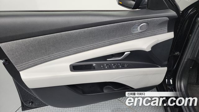 Hyundai AVANTE 2023 — photo 14