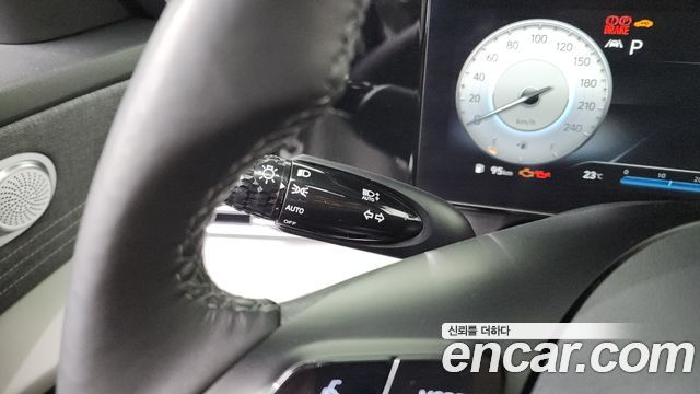 Hyundai AVANTE 2023 — photo 28