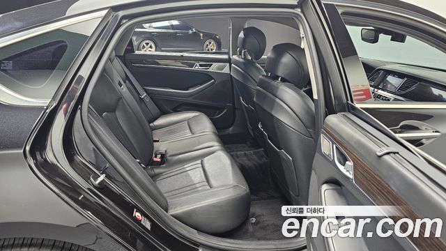 Genesis G80 2019 — photo 11