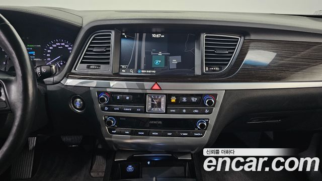 Genesis G80 2019 — photo 16
