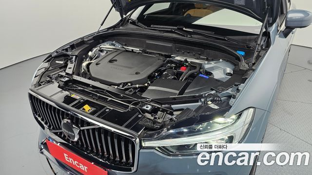 Volvo XC60 2022 — photo 6