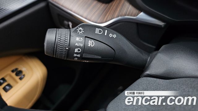 Volvo XC60 2022 — photo 29