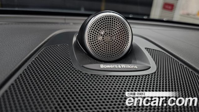 Volvo XC60 2022 — photo 30