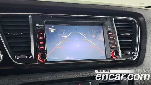 Kia Canival 2016 — photo 14