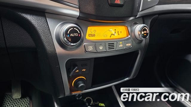 KG Mobility KORANDO 2015 — photo 20