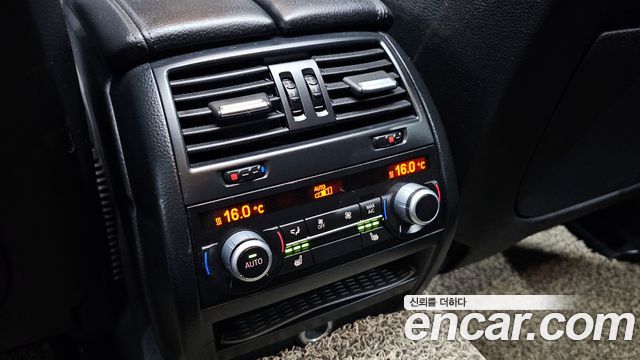 BMW 5-Series 2014 — photo 17