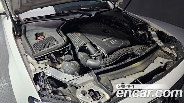 Mercedes-Benz E-Class 2017 — photo 6