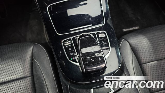 Mercedes-Benz E-Class 2017 — photo 9