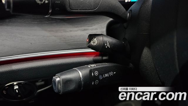 Mercedes-Benz E-Class 2017 — photo 20