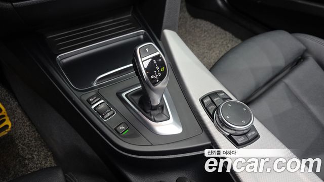 BMW 3-Series 2017 — photo 9