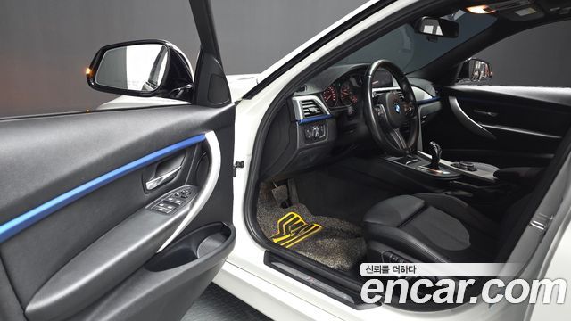 BMW 3-Series 2017 — photo 10