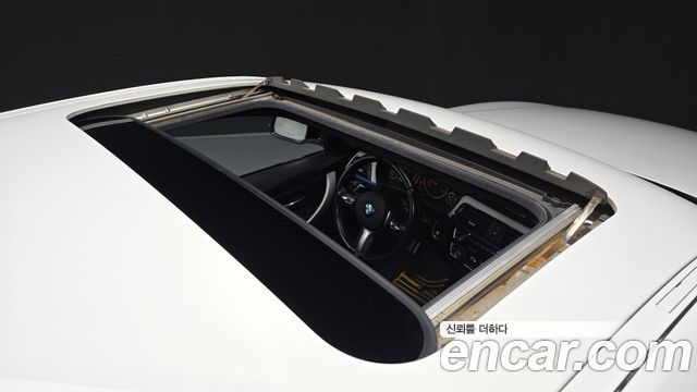 BMW 3-Series 2017 — photo 16