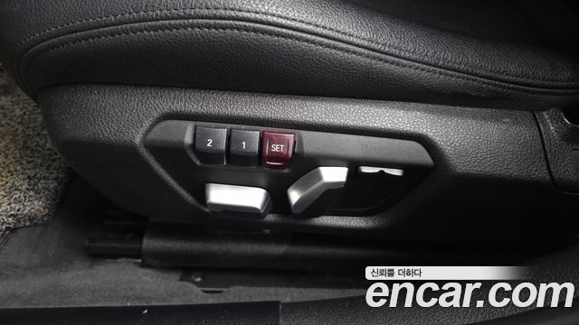 BMW 3-Series 2017 — photo 18