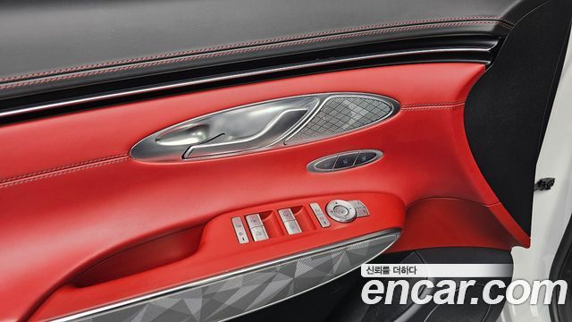 Genesis GV70 2021 — photo 19