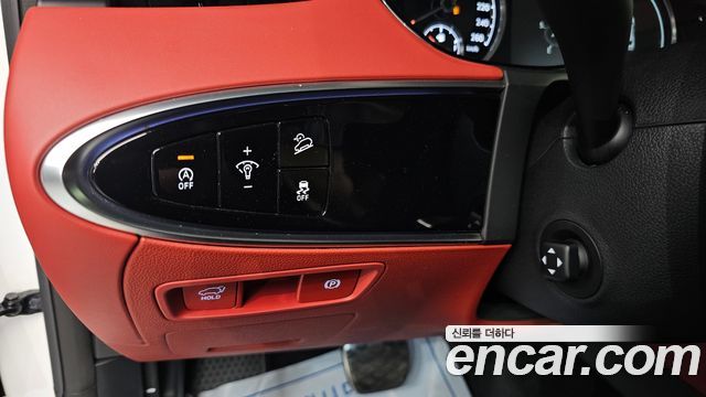 Genesis GV70 2021 — photo 20