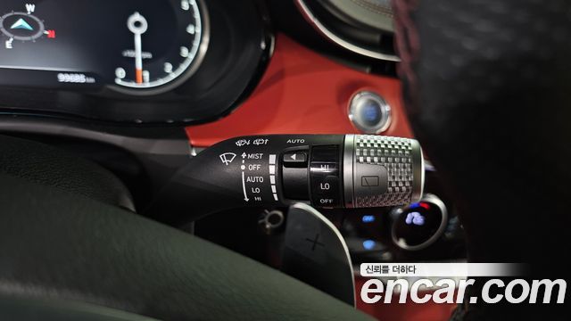 Genesis GV70 2021 — photo 24