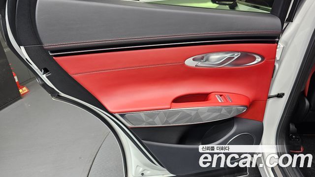 Genesis GV70 2021 — photo 15