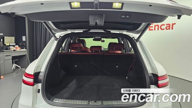 Genesis GV70 2021 — photo 31