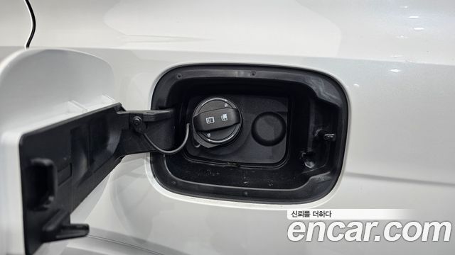 Genesis GV70 2021 — photo 34
