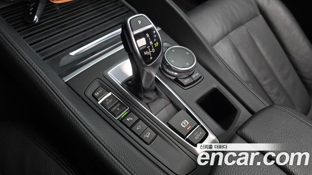 BMW X6 2016 — photo 12