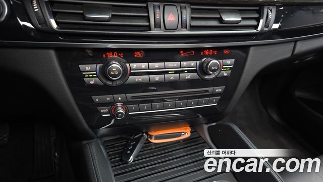 BMW X6 2016 — photo 23