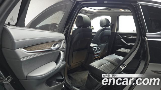BMW X6 2016 — photo 16