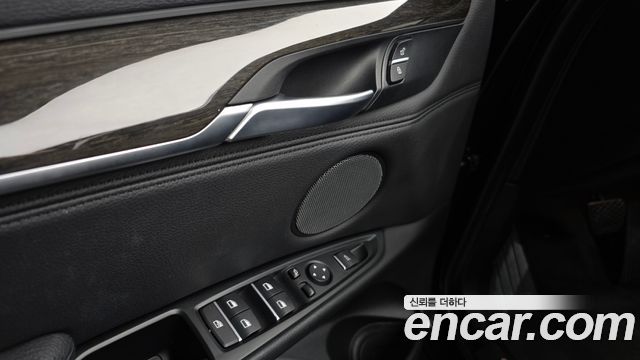 BMW X6 2016 — photo 31