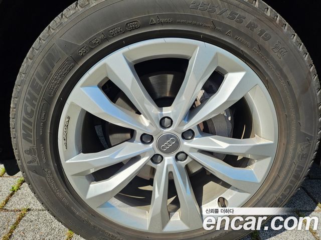 Audi Q7 2019 — photo 4