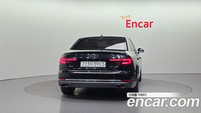 Audi A4 2019 — photo 4
