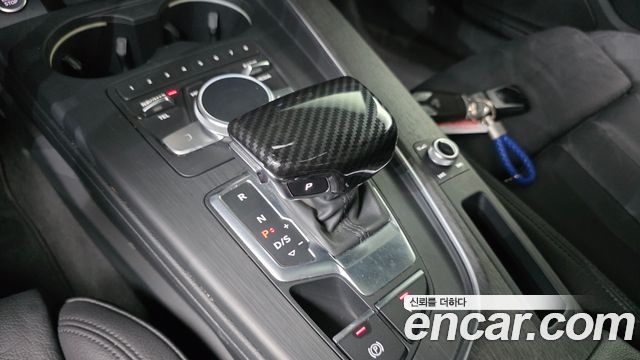 Audi A4 2019 — photo 12