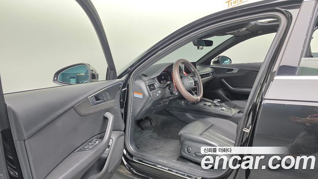 Audi A4 2019 — photo 19