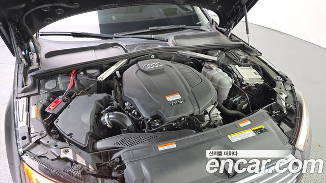 Audi A4 2019 — photo 29